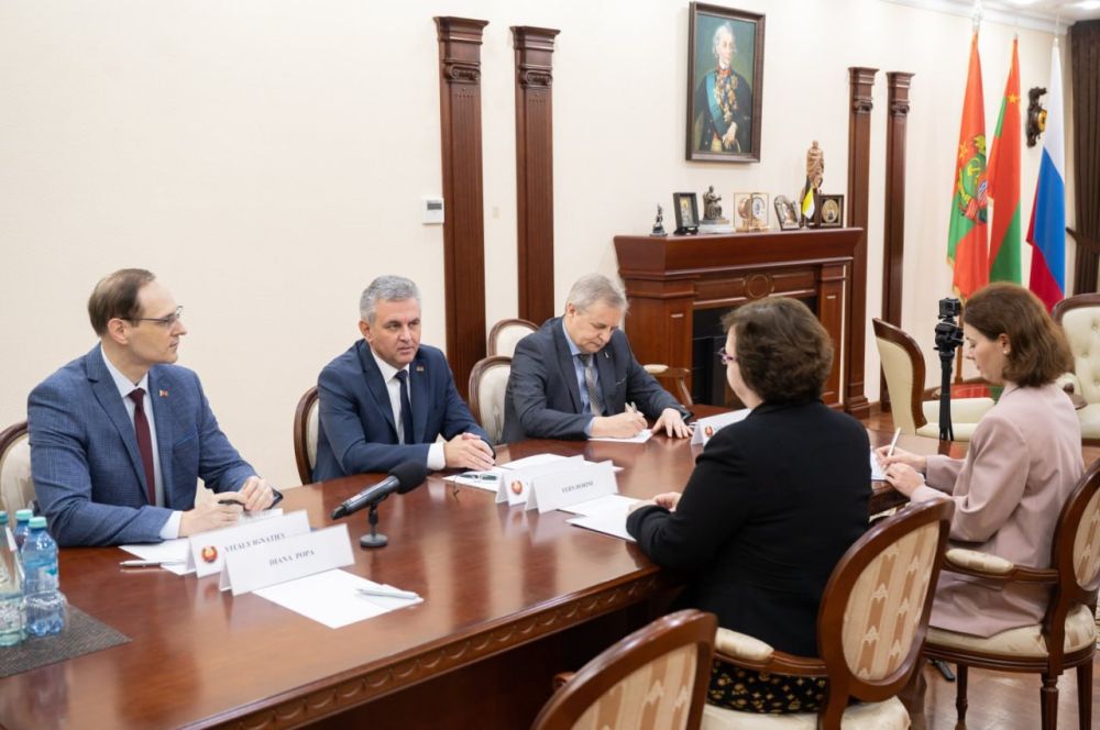 Президент ПМР принял британского посла