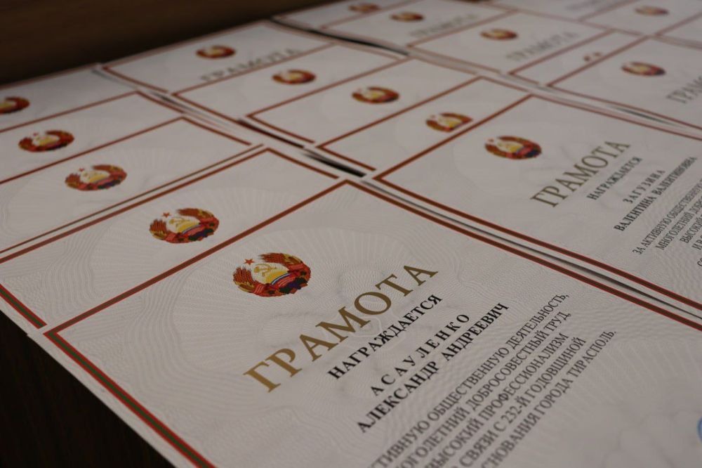 ����� 100 ������������ ��������� ������� ��������������� � ������������� ������ � ���������� 232-����� �������