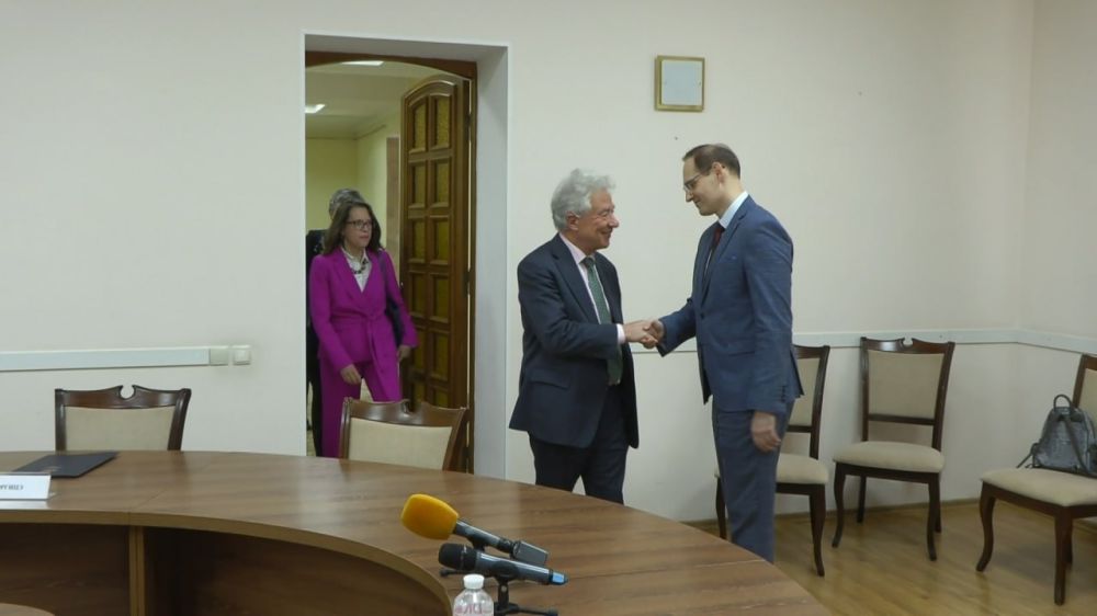 В Тирасполе прошла встреча главы МИД ПМР Виталия Игнатьева и спецпредставителя главы ОБСЕ Томаса Майер-Хартинга