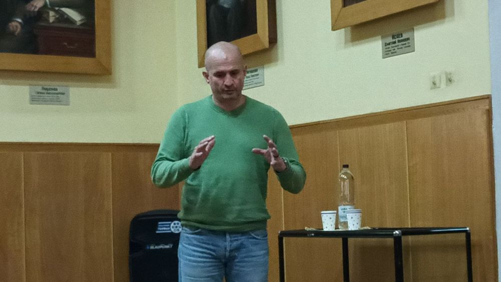 � 80-����� �����-����������� �������� � ���������� ��������-������������� ����� ������� ���� ������ �� ������ ���� �� �������� �������� ������� ��������