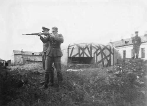 1941-1942 ����, �� ���� ������� ������������� ����� ����������� � �������� �� ���� ����� ����