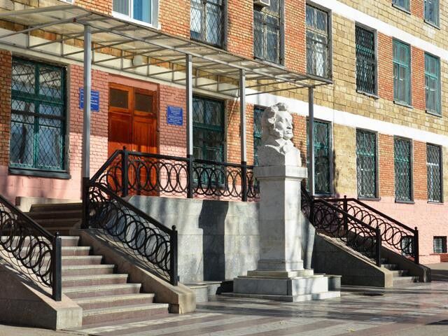 � 80-������� ������ ��������� ����� �2 �������� � ������� 8 ����� �����������