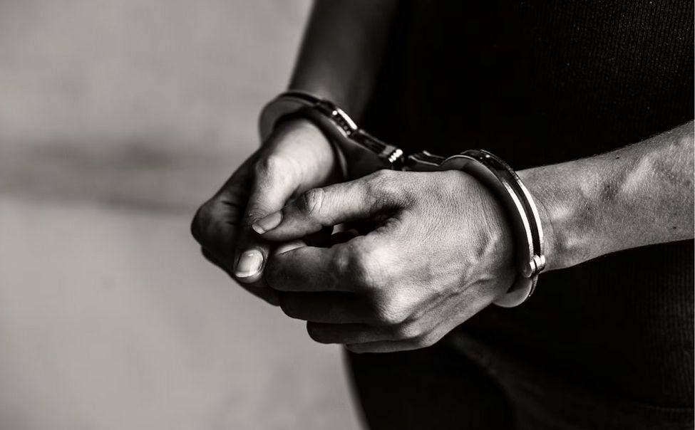 16-������ ��������� ������ � 35 ���������� ������