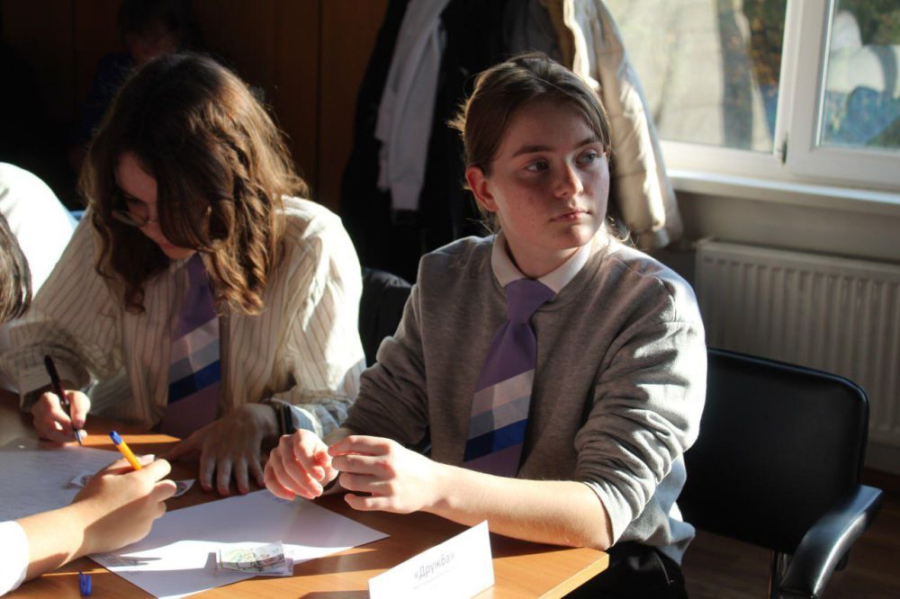 В Тираспольском техникуме информатики и права прошла игра «Что? Где? Когда?» для 5-9 классов