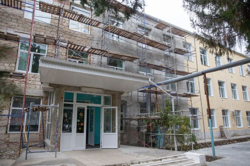 Посетил Президент ПМР Вадим Красносельский и Каменскую ОСШ №3