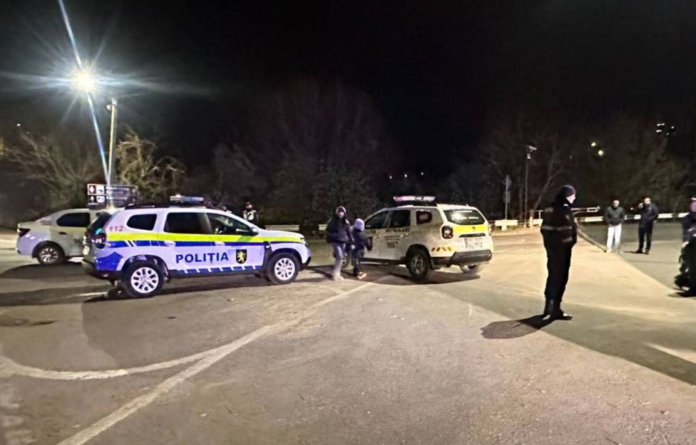 На номер 112 поступил звонок с сообщением о том, что мост, соединяющий Рыбницу и Резину, заминирован, — сообщили в полиции