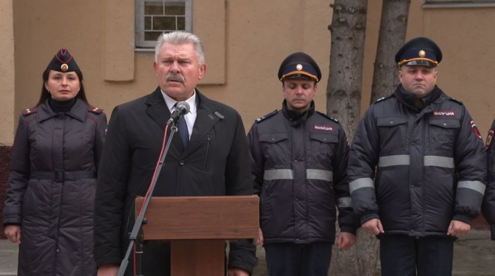 С профессиональным праздником бендерских милиционеров поздравил Председатель Бендерского городского Совета народных депутатов Юрий Кара: