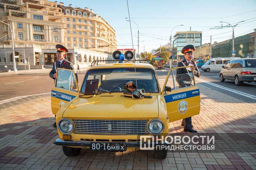 ������� �������� �� ��� ������� ����� � ������������� �������������� ����� 10 ������