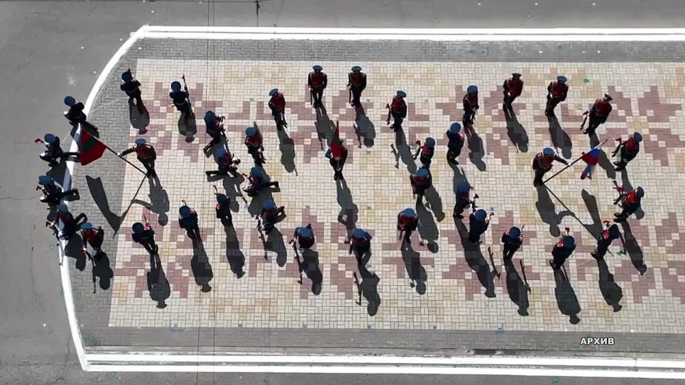 В честь 27-й годовщины создания Почетного караула в подразделении прошло торжественное построение