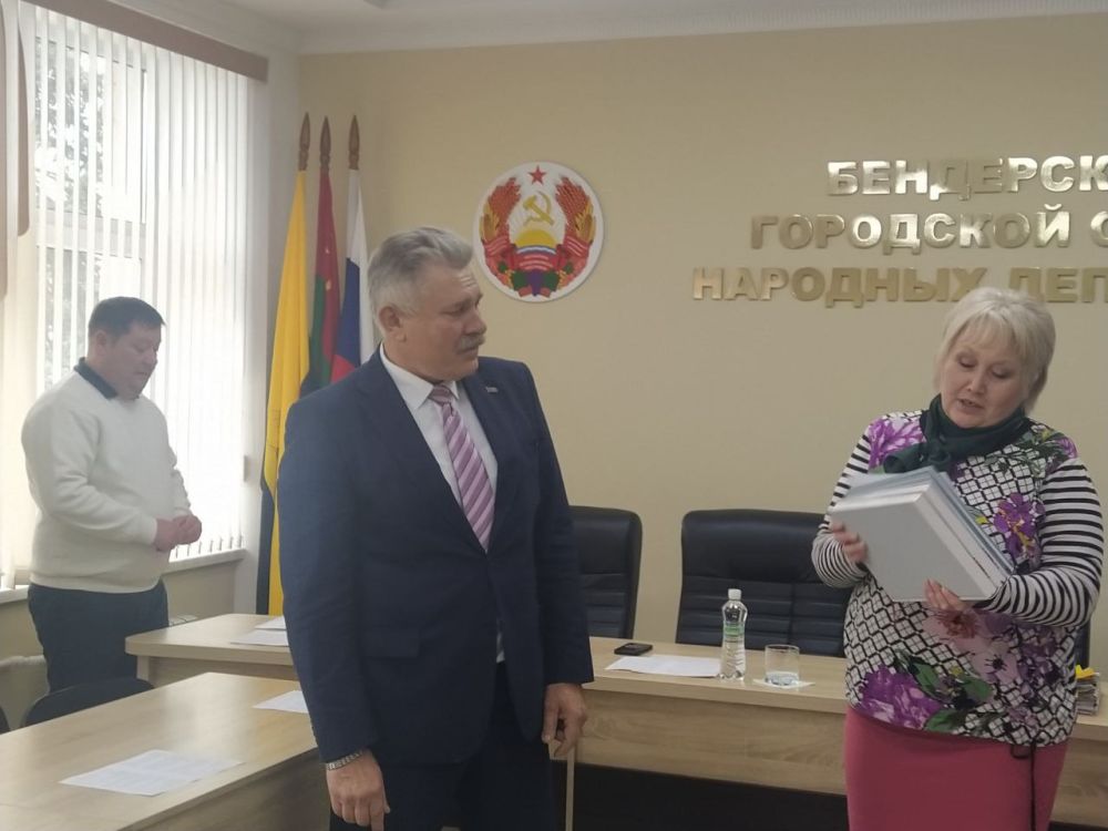 Книги - в дар. Бендерчанам – от дочерей маршалов Победы