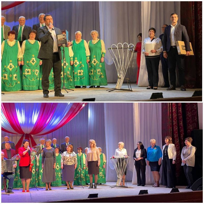 Творческий «Клуб «Ветеран» поздравили с юбилеем депутат Верховного совета ПМР Виктор Гузун, глава Госадминистрации...