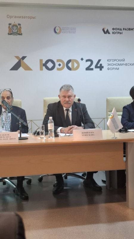 Подача заявок, образовательный онлайн-интенсив и наконец, отбор инициатив и действующих практик