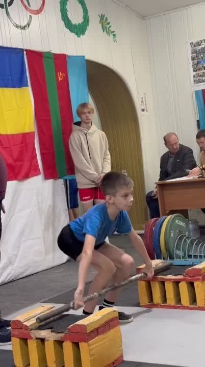 ���� ���������� ����. � ��������� �� ������� ���� � ����� ������������� �� ������ ��������. ��������� 150 ����������� (�� 8 �� 20 ���) �� �������������, �������, ������� � ��������