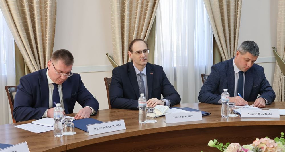 Глава МИД Приднестровья Виталий Игнатьев принял делегацию Международного комитета Красного Креста