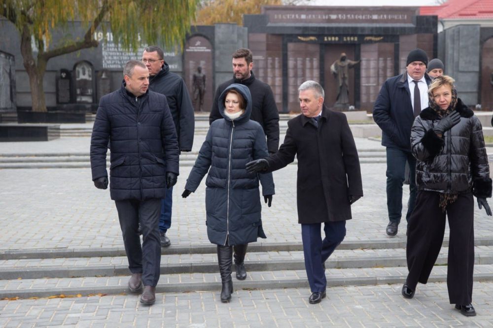 ������ � ������ ��������� ��������� ������� ������������� ���������, ������� ��������� ��������� � 80-����� ������