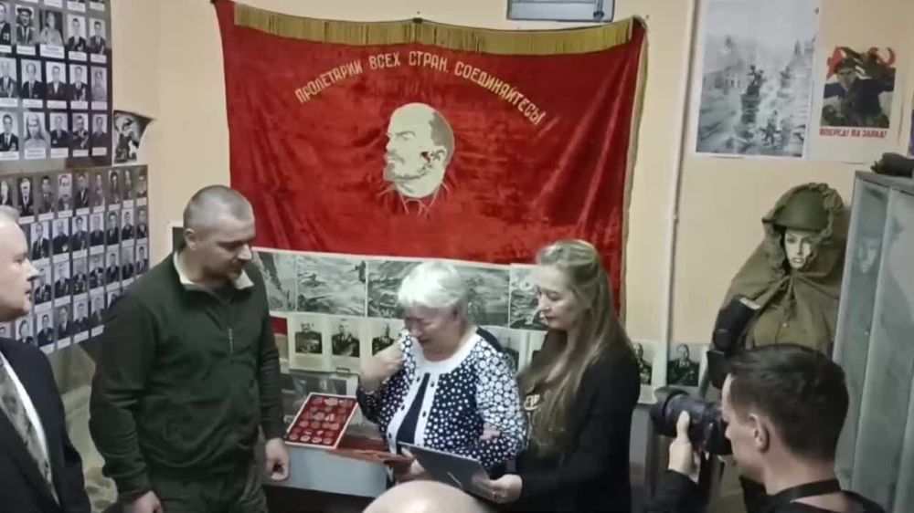 Дочери ветерана вернули его боевые награды спустя 40 лет