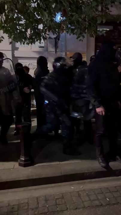 � ������ ��������� ����� �������