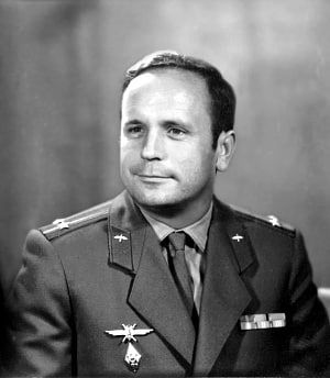 ������� �� ���������� ����������� ������-����������, ������ ����� ���������� ����� �������� ������� �����������, �������� ������� ����������� �� 90 ���