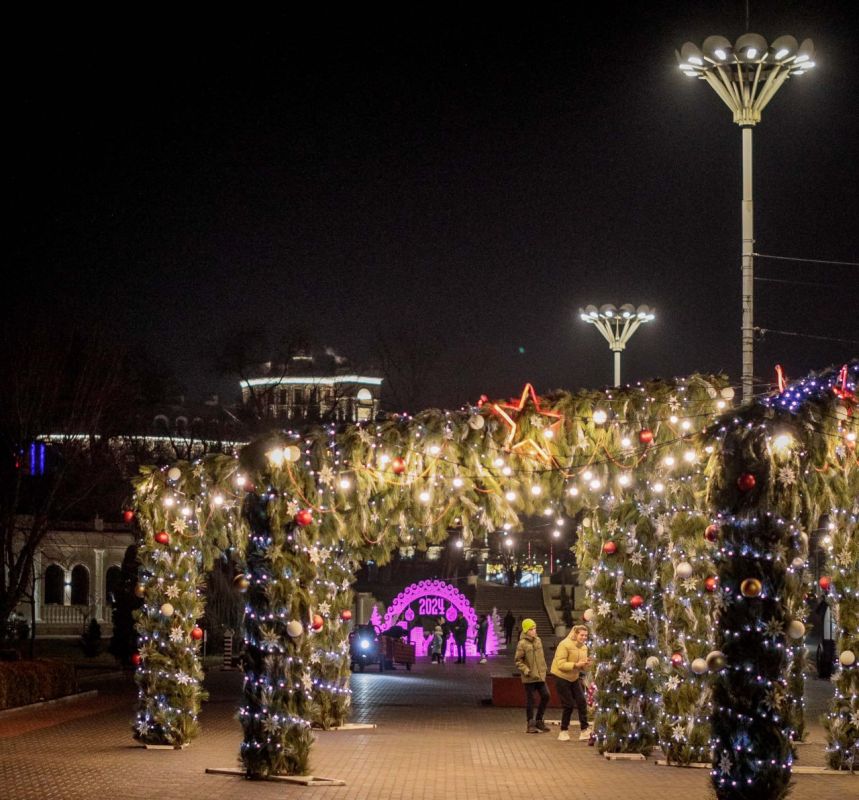 Стартовал конкурс на лучшее новогоднее оформление городов и районов