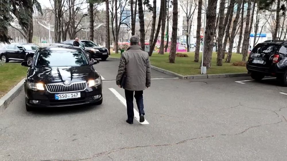 ������� ������� ������� �������� ������� ��������� �������� � ����������� �� ������� �����