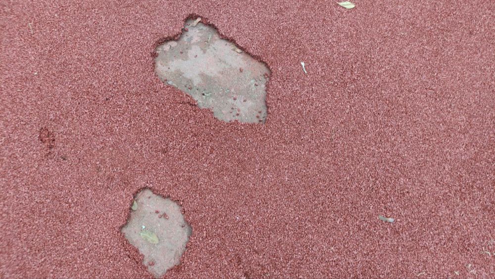 Не успели открыть, а уже надо ремонтировать