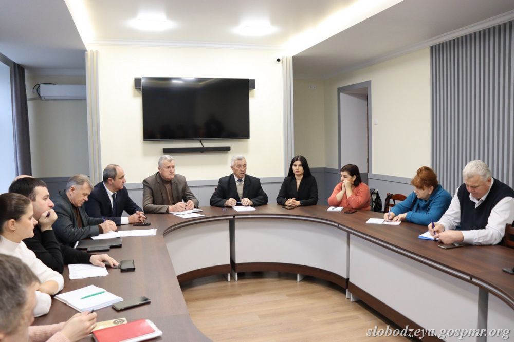 ������� ������� ����� ��������� � ������� �������� � ���������� �������������