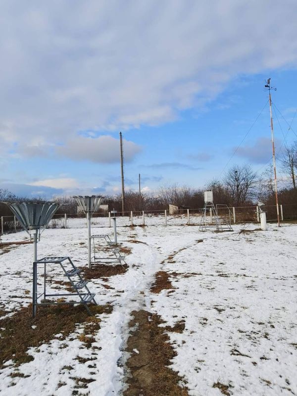 Начальник метеостанции Каменки шлет нам фото