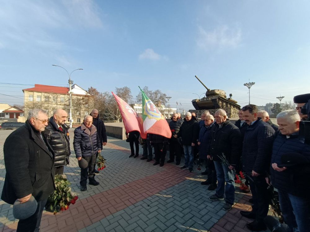 ��������������-������������� ������ 34 ����