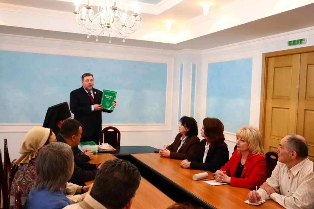 Сегодня во Дворце Республики состоялась долгожданная презентация историко-культурологического альманаха «Приднестровское наследие»