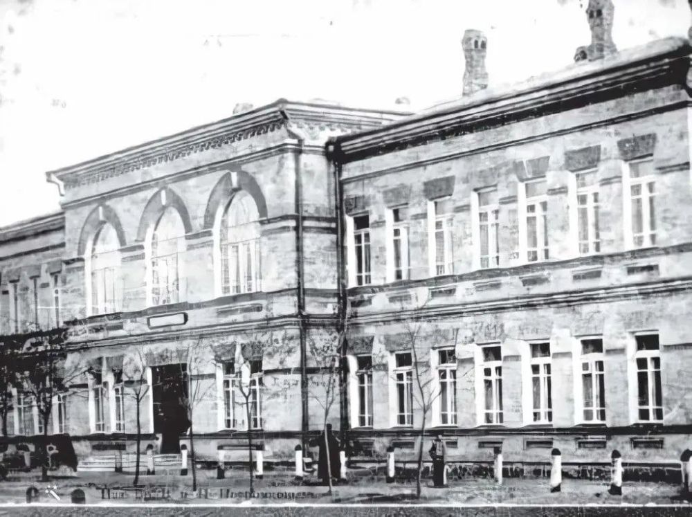 24 ������� 1893 ���� � ��������� ��������� ������� ��������, ����������� �� ������������� �������