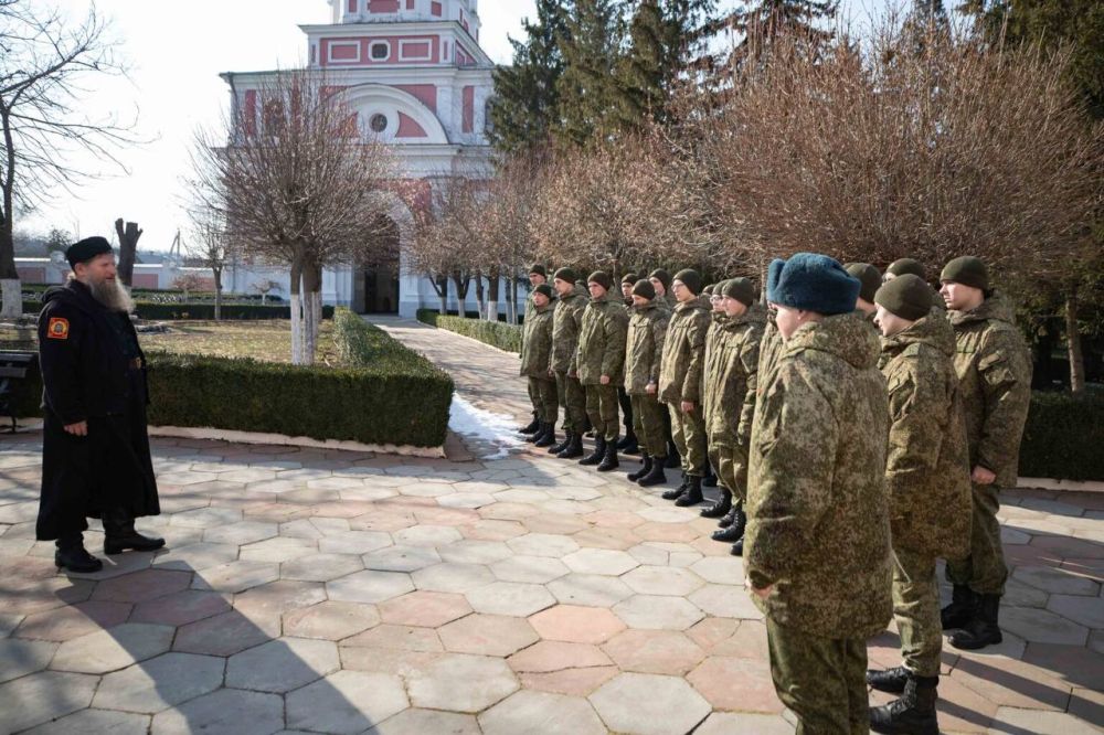 КУРСАНТЫ ВОЕННОГО ИНСТИТУТА С ЭКСКУРСИЕЙ ПОСЕТИЛИ КИЦКАНСКИЙ МОНАСТЫРЬ