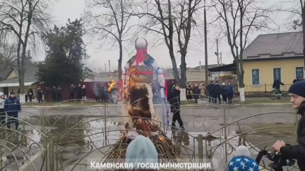 Масленичный разгуляй. В этом году Масленица в Каменке получилась по-настоящему яркой и незабываемой! Красочное шествие Весны с ряжеными, колоритные фотозоны, ароматные блины, весёлые пляски, яркие выступления детей и...