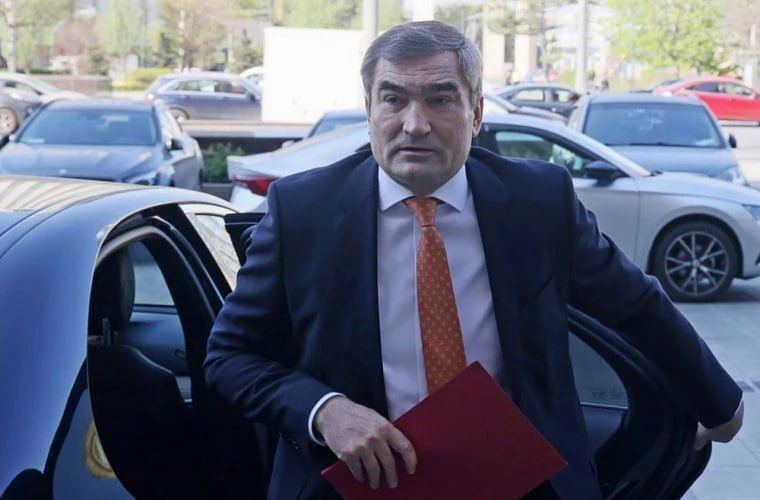 «Чем грамоты не угодили?»