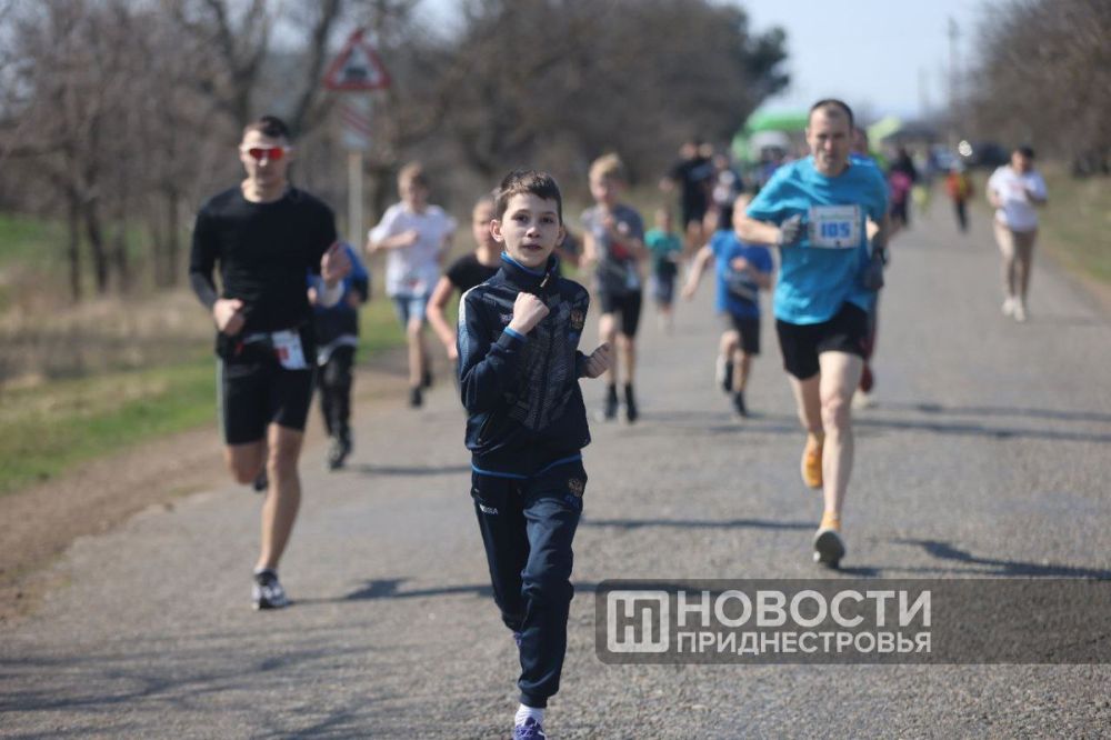 Четыре рекорда установили любители бега на весеннем полумарафоне в Новокотовске