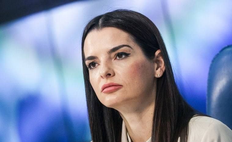 Кишинев намерен ввести в Гагаузии чрезвычайное положение и назначить руководителем автономии одного из тех, кто предал интересы гагаузского народа, заявила Евгения Гуцул в своем обращении к жителям автономии