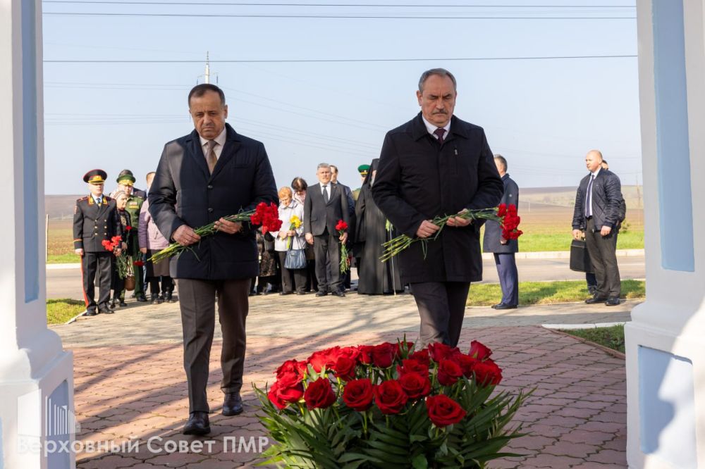      1  1992          ,      6        