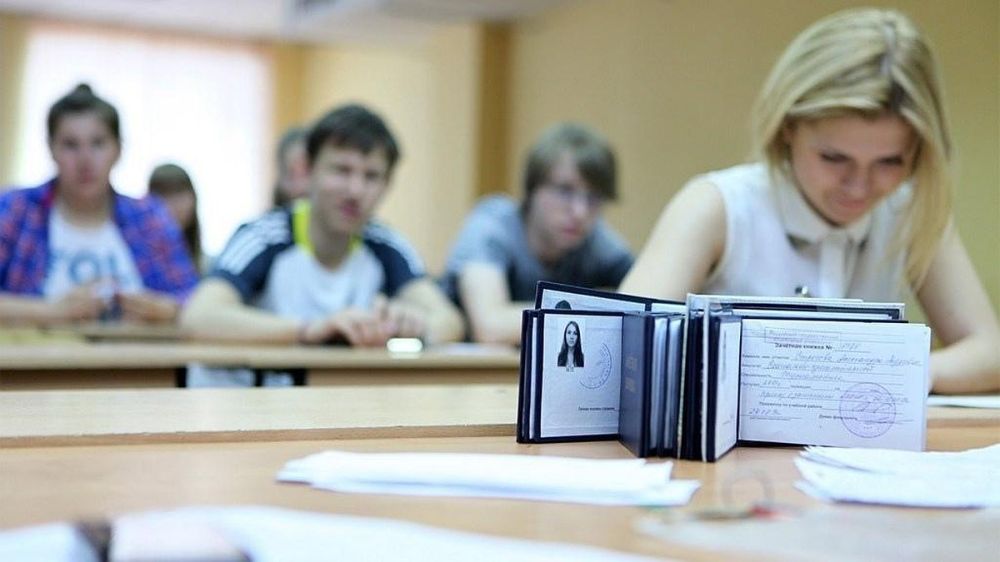 Студентка из Тирасполя избила преподавателя-женщину: На пересдаче зачета заочнице не понравилось, что ей придётся отвечать на все вопросы