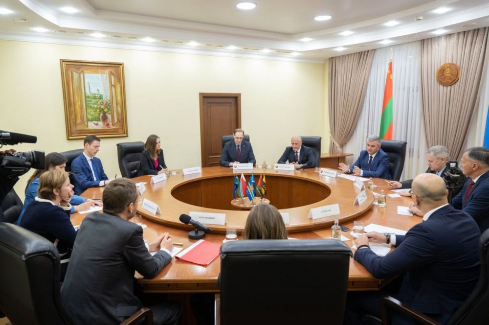 ����� �������������� ������ ��������� ��������� � ������ ������-������, ���������� ������ ����������� ������ ������� ������ �� ����� ������, �������, �������, ������������ � ����������, � ����� ��������, ����� ��������� �� �...