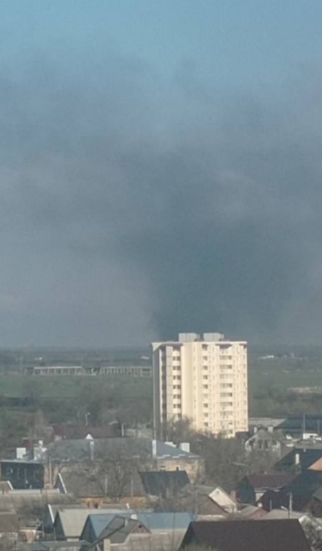 В районе объездной валит дым