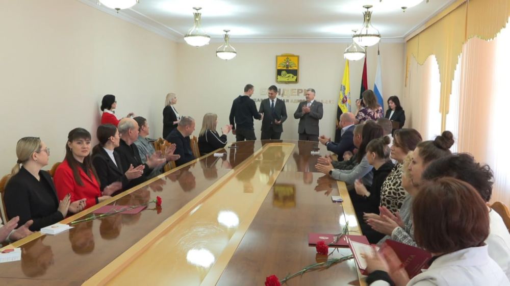 Бендеры благодарят своих героев!