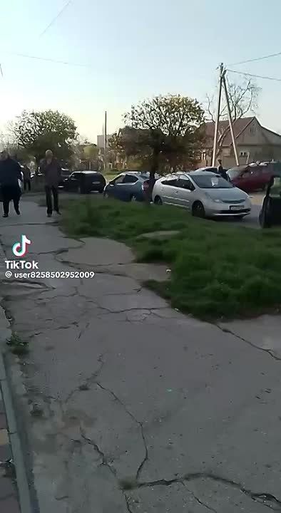       ,   10   