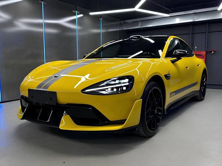 � ������ ������� ������ ���������� ������������� Xiaomi SU7 Ultra