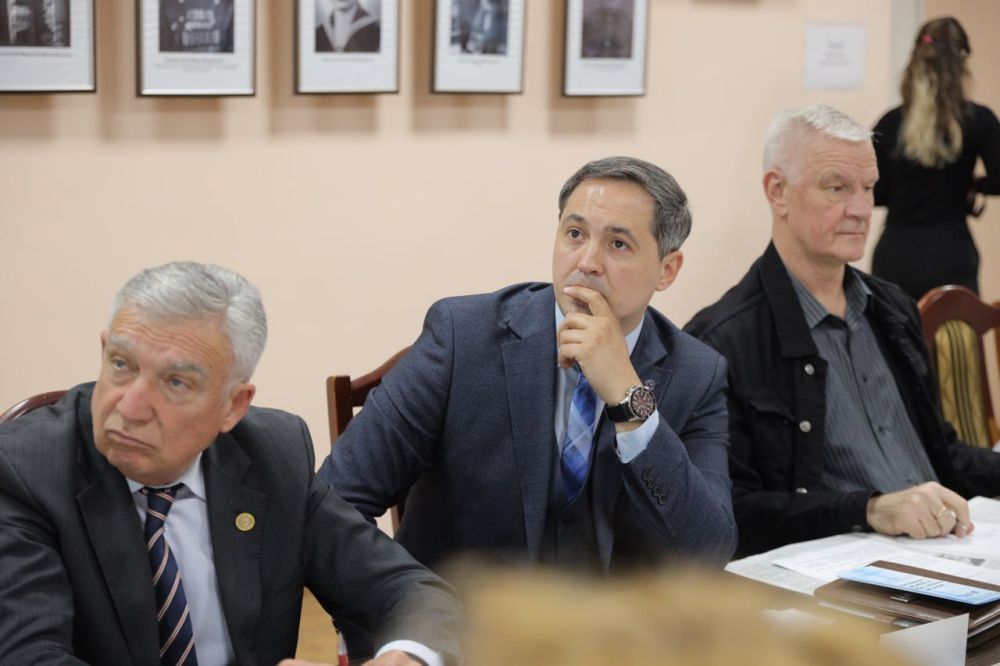 ������� � �� "����������� ������" ������ ������� ���� ��������� �������� �����: �� �������� � ����������, ����������� ������������ ��� ������ ���