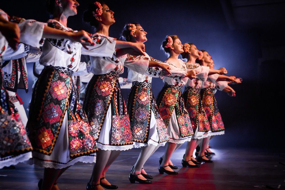 ����� �������������� ��������� �������������� � ���� �����