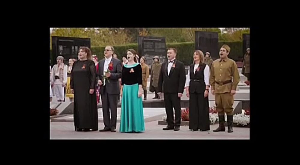 �����, ����������� ������������ 80-����� ������, ����������� � ��������-������ ������ ���������������