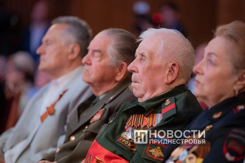 �������� ������ �������� ����� ����������� � ������������ ������� � ����