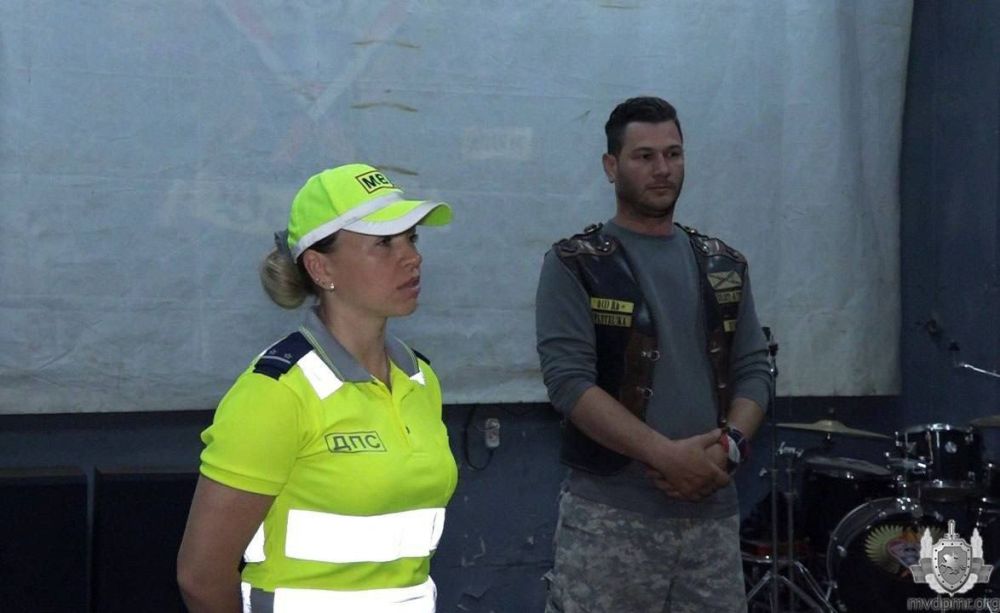 В Бендерах прошла встреча инспекторов ГАИ, медиков и мотоциклистов, организованная клубом «Стальные сердца»