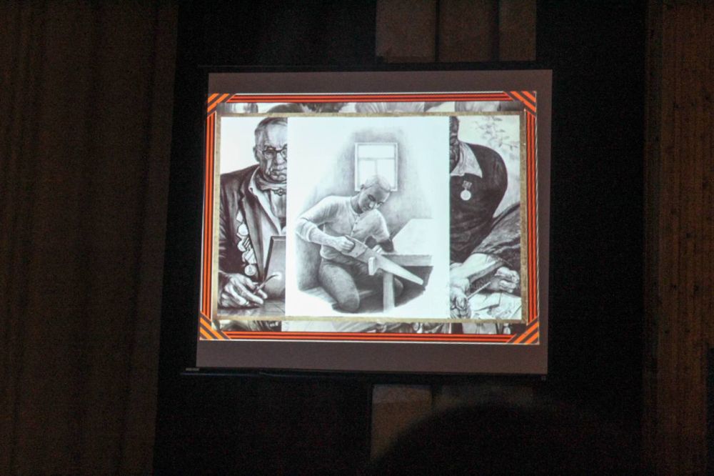 Накануне студенты Приднестровского колледжа технологий и управления показали театральную постановку по книге Президента ПМР Вадима Красносельского «Судьба танкиста»