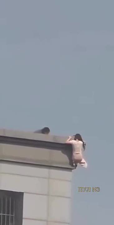               :