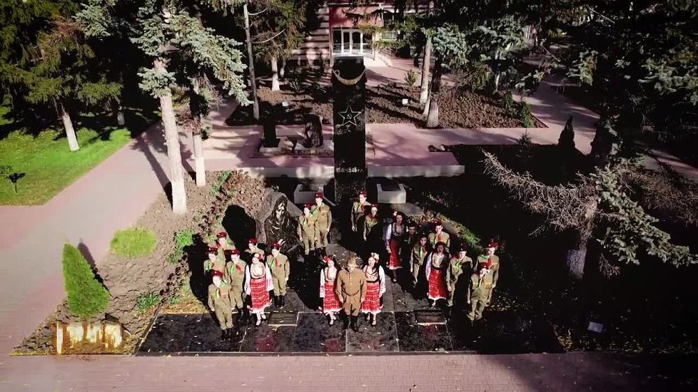          7  ,    